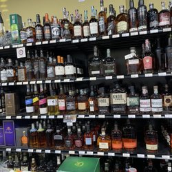 KING LIQUORS - Variety of bourbon