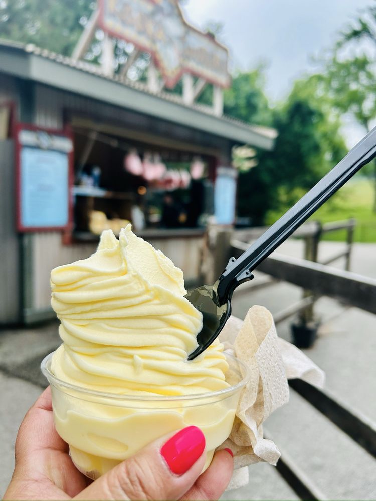 Social spots from Louisville Zoo