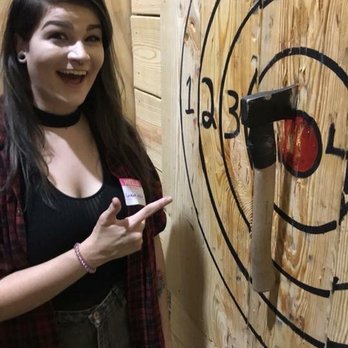 Class Axe Throwing - Axe Throwing Near Me - San Antonio, Texas