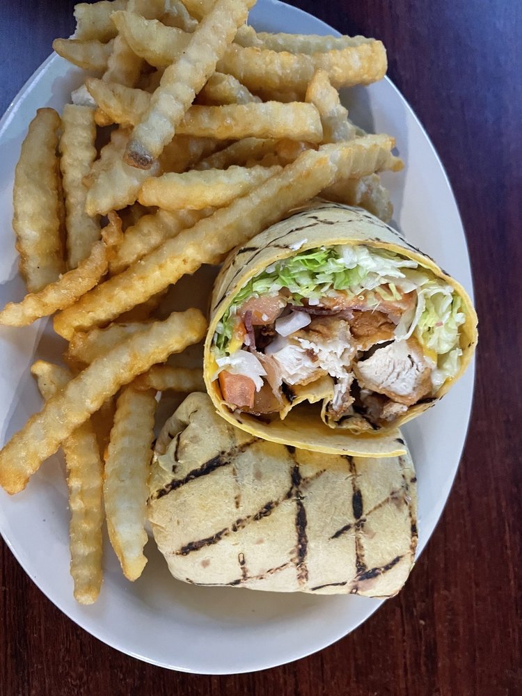 LIGHTHOUSE BAR AND GRILL Updated October 2024 21 Photos & 48