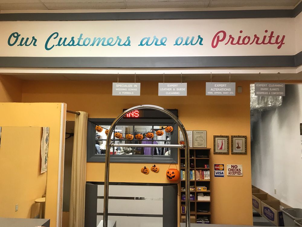 EXPRESS CLEANERS & ALTERATIONS Updated June 2024 8370 W Cheyenne Ave, Las Vegas, Nevada