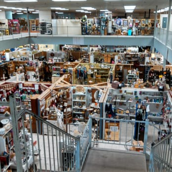 Lexington Peddlers Mall - Looking down from the second floor. - Flea Markets Near Me - Lexington, Kentucky