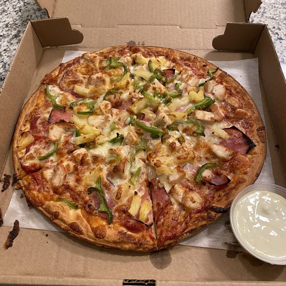 Primo Pizza - Pineapple, green peppers and ham. Side of blue cheese sauce. Fabulous! - Pizza Near Me - Bellingham, Massachusetts Primo Pizza - Pineapple, green peppers and ham. Side of blue cheese sauce. Fabulous! - Pizza Near Me - Bellingham, Massachusetts