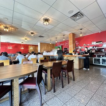 Little Minh's - Vietnamese Near Me - Burnaby, British Columbia