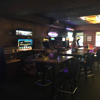 The Varsity Inn - Pizza Near Me - Centennial, Colorado The Varsity Inn - Pizza Near Me - Centennial, Colorado