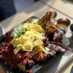 Besame Mucho - Chignon platter