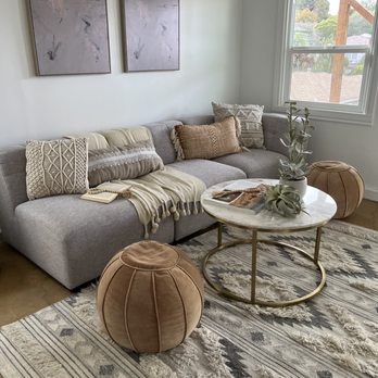 Kate Phillips - Proxima Realty Group - Lounge - Real Estate Agents Near Me