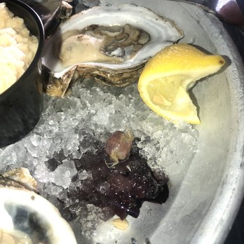 Sundowners - Order of oysters ... had some sort of live crab when severed .. - Seafood Near Me - Key Largo, Florida Sundowners - Order of oysters ... had some sort of live crab when severed .. - Seafood Near Me - Key Largo, Florida
