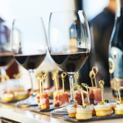 Wine Country Walking Tours - Healdsburg - Sip, Savor & Stroll