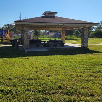 Pinebrook Park - Parks Near Me - Largo, Florida Pinebrook Park - Parks Near Me - Largo, Florida