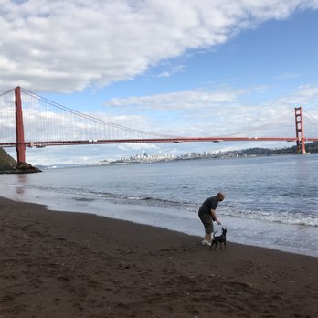 Kirby Cove - Plenty of dog walkers and with a view like this why not try Kirby Cove in Marin County. - Campgrounds Near Me - Sausalito, California Kirby Cove - Plenty of dog walkers and with a view like this why not try Kirby Cove in Marin County. - Campgrounds Near Me - Sausalito, California