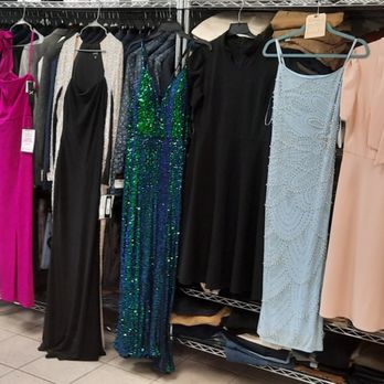 CH Tailor - Sewing & Alterations Near Me - Shenandoah, Texas CH Tailor - Sewing & Alterations Near Me - Shenandoah, Texas