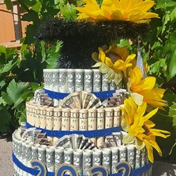 Congratuleis - Graduation Money Cake