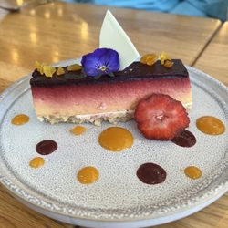 Giraffe - Raspberry lime black current cheesecake