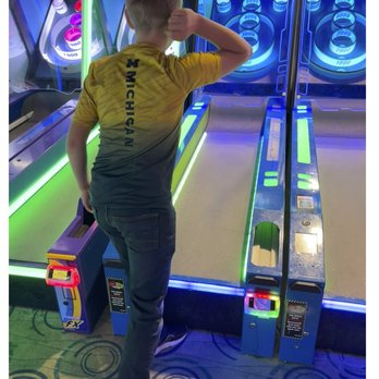 Round1 Bowling & Arcade - Mentor - Arcades Near Me - Mentor, Ohio Round1 Bowling & Arcade - Mentor - Arcades Near Me - Mentor, Ohio