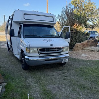 Texas Winos - Outside of van - Tours Near Me