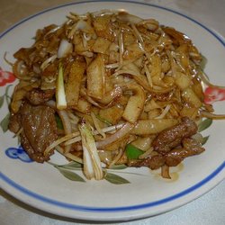 Pan Fried Flat Noodle with Beef