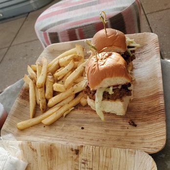Ingenue Rooftop Bar - Fried chicken sliders - New American Near Me - New Orleans, Louisiana