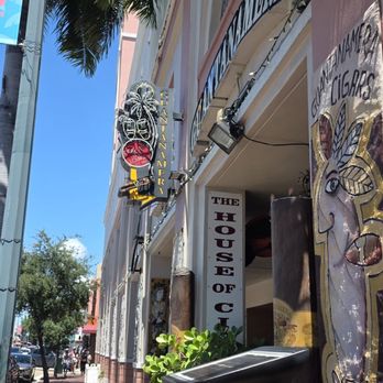 Guantanamera Cigars - Joel was the best ! Definitely come back ! - Tobacco Shops Near Me - Miami, Florida