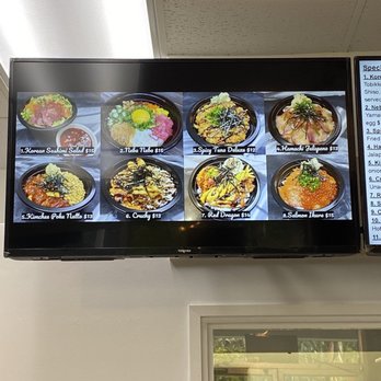 Mama Kim’s - All the Specialty Bowls available - will return to try them all! - Poke Near Me - Honolulu, Hawaii Mama Kim’s - All the Specialty Bowls available - will return to try them all! - Poke Near Me - Honolulu, Hawaii