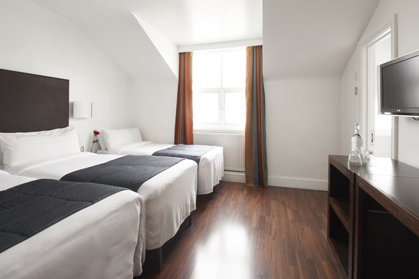 The Caesar Hotel by null