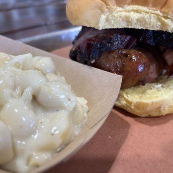Oakhart Barbecue - Jalapeño sausage and sliced brisket sandwich Mac & cheese - Barbeque Near Me - Tulsa, Oklahoma Oakhart Barbecue - Jalapeño sausage and sliced brisket sandwich Mac & cheese - Barbeque Near Me - Tulsa, Oklahoma