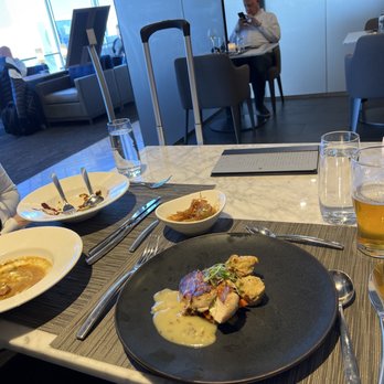 United Polaris Lounge - Airport Lounges Near Me - Chicago, Illinois United Polaris Lounge - Airport Lounges Near Me - Chicago, Illinois