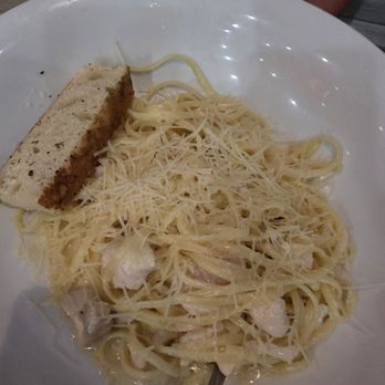 Fish On Seafood House - Chicken Alfredo - Seafood Near Me - Destin, Florida Fish On Seafood House - Chicken Alfredo - Seafood Near Me - Destin, Florida