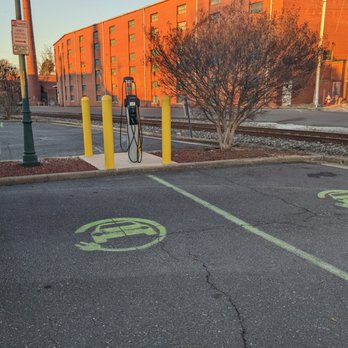 ChargePoint Charging Station - ChargePoint Charging Station, Asheboro - EV Charging Stations Near Me - Asheboro, North Carolina ChargePoint Charging Station - ChargePoint Charging Station, Asheboro - EV Charging Stations Near Me - Asheboro, North Carolina