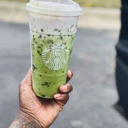 Starbucks - Iced Lavender Cream Oatmilk Matcha
