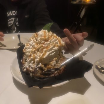 Harry & Izzy's - Woodford Bread Pudding - Steakhouses Near Me - Indianapolis, Indiana