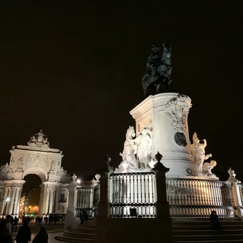 Praça do Comércio - Landmarks & Historical Buildings Near Me - Lisbon, 11