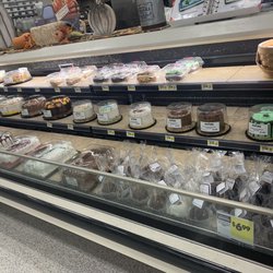Peterson’s Fresh Market - Cakes made in storr