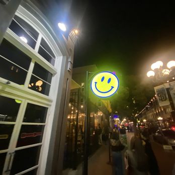 Happy Does Bar - Bars Near Me - San Diego, California