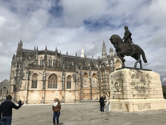 Batalha Monastery by null