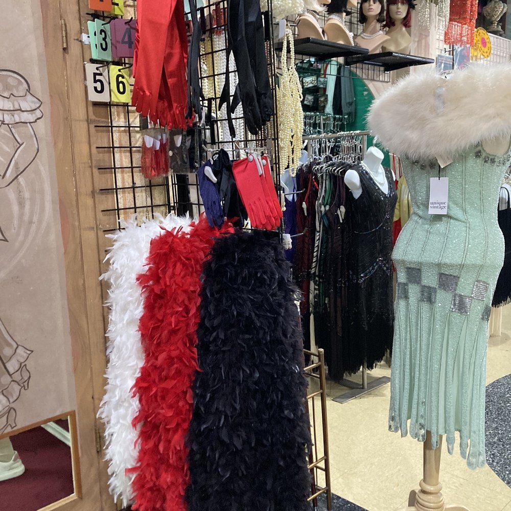 Miami Twice - Twenties wear and accessories - Used, Vintage & Consignment Near Me - Miami, Florida Miami Twice - Twenties wear and accessories - Used, Vintage & Consignment Near Me - Miami, Florida