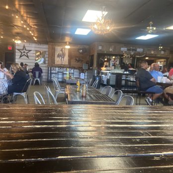 Dee Willie's BBQ - Interior - Barbeque Near Me - San Antonio, Texas