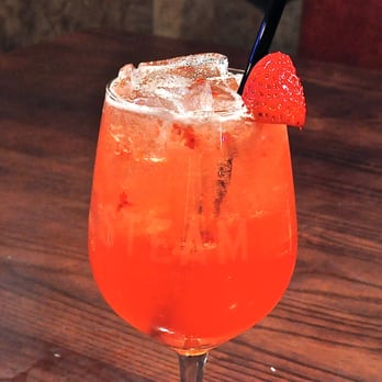 Steam Pub - Strawberry Honey Sangria - New American Near Me - Southampton, Pennsylvania Steam Pub - Strawberry Honey Sangria - New American Near Me - Southampton, Pennsylvania