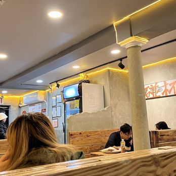 Bian Liang Restaurant - people eating in a restaurant - Chinese Near Me - Queens, New York Bian Liang Restaurant - people eating in a restaurant - Chinese Near Me - Queens, New York