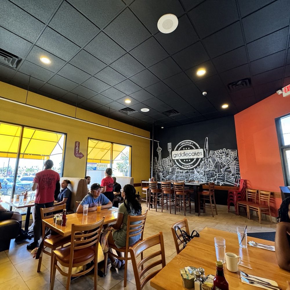 Griddlecakes - Friendly staff and plenty of seating - Breakfast & Brunch Near Me - Las Vegas, Nevada Griddlecakes - Friendly staff and plenty of seating - Breakfast & Brunch Near Me - Las Vegas, Nevada