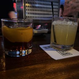 Old Fashioned Whiskey Sour Old Fashioned Whiskey Sour