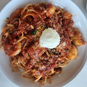 Magia - Spaghetti with scallops so yummy - Italian Near Me - Danvers, Massachusetts