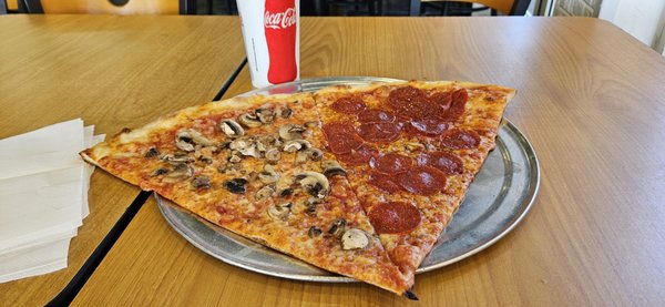 Randy's Pizza by null
