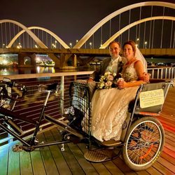 Wheel The People Pedicab Tours - Let us help you plan that wedding of your dreams with a memorable send-off ride in a rickshaw pedicab after your reception.