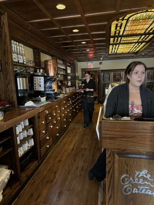 The Green Gateau by null