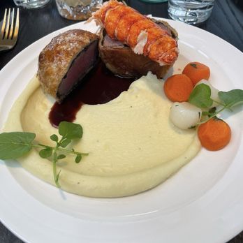 Gordon Ramsay Hell's Kitchen - Beef Wellington with lobster - Desserts Near Me - Washington, DC, District of Columbia