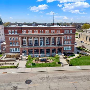 Eagle's Eye Perspective - Real Estate Photography Near Me - Kenosha, Wisconsin Eagle's Eye Perspective - Real Estate Photography Near Me - Kenosha, Wisconsin
