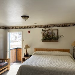 Rustic Inn Motel - King Bed