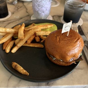 Charlie Park - Burger and frites - Breakfast & Brunch Near Me - Tallahassee, Florida Charlie Park - Burger and frites - Breakfast & Brunch Near Me - Tallahassee, Florida