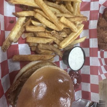 Jake's Hot Chicken - Chicken sandwich combo - Chicken Wings Near Me - Rogers, Arkansas